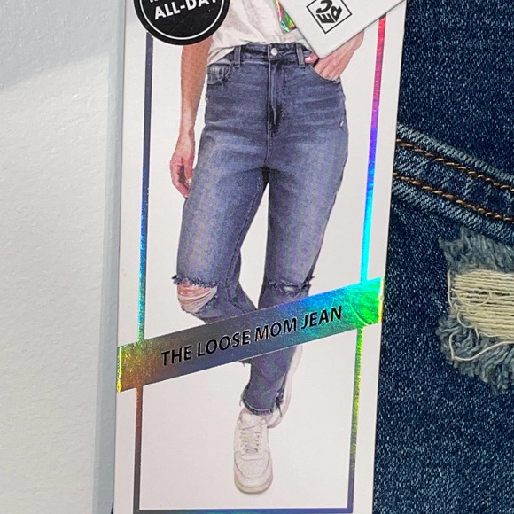 Tinseltown Juniors' Ripped mom Jeans sz 5 - Picture 8 of 9